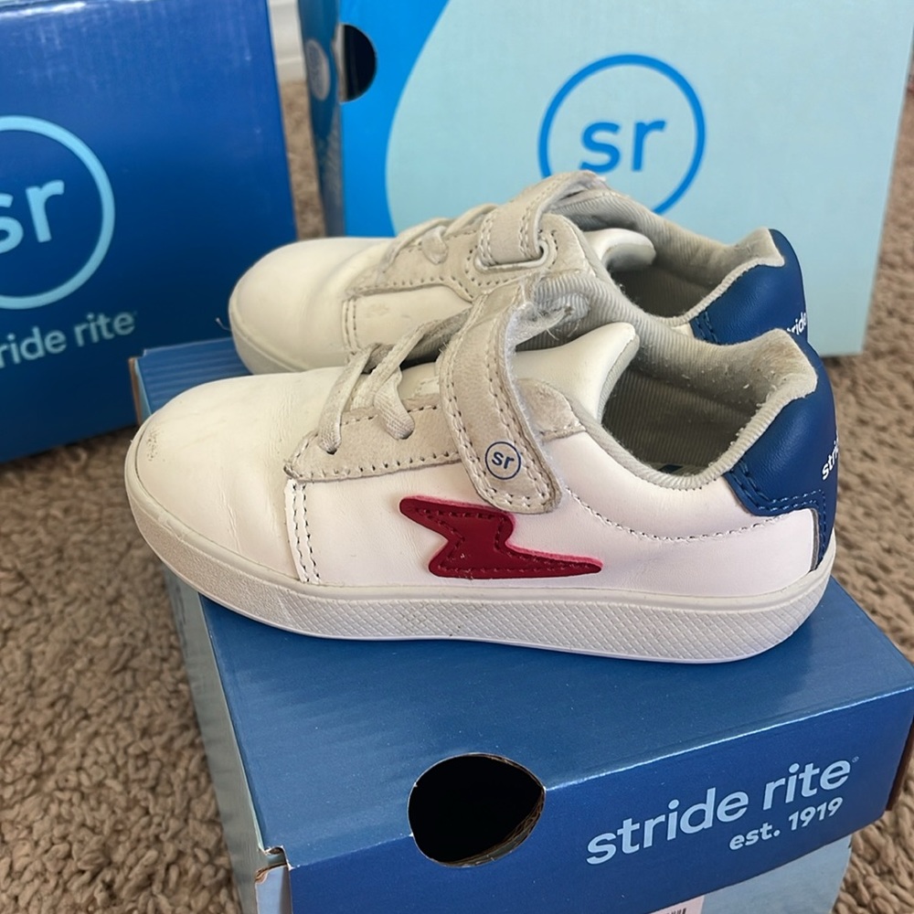 Stride rite kids sneaker 6M